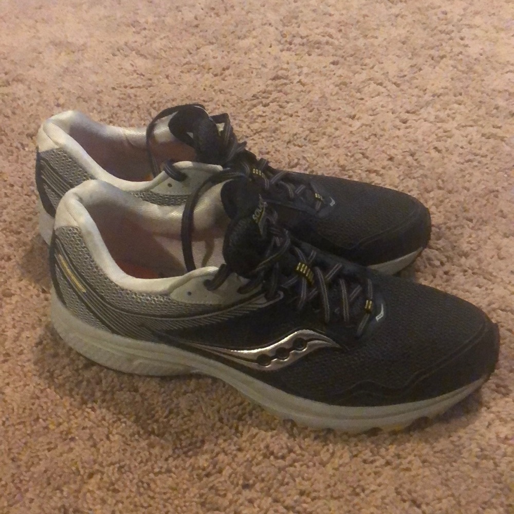Men’s Saucony Running Shoe Size 13